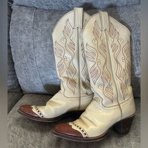 Vintage Justin Boots.  Cream and Brown Western Boots